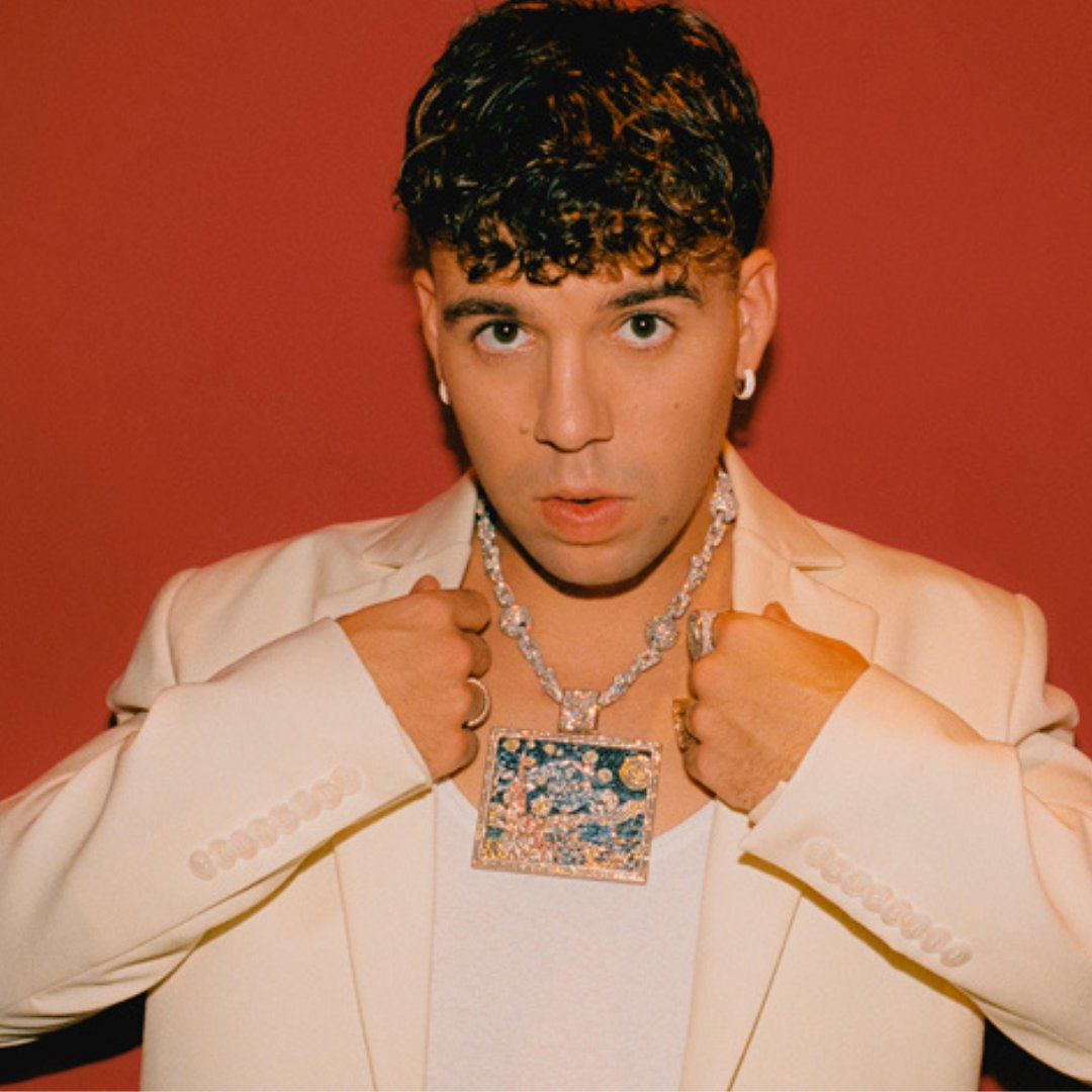 ❗️Pedri: "If I could pick, I would choose Quevedo to appear on Barça's shirt."

"We have to look at stuff from home first! My favorite song from his new album is called 'Hijo del Volcán' as I am from the Canary Islands and it reminds me of home."