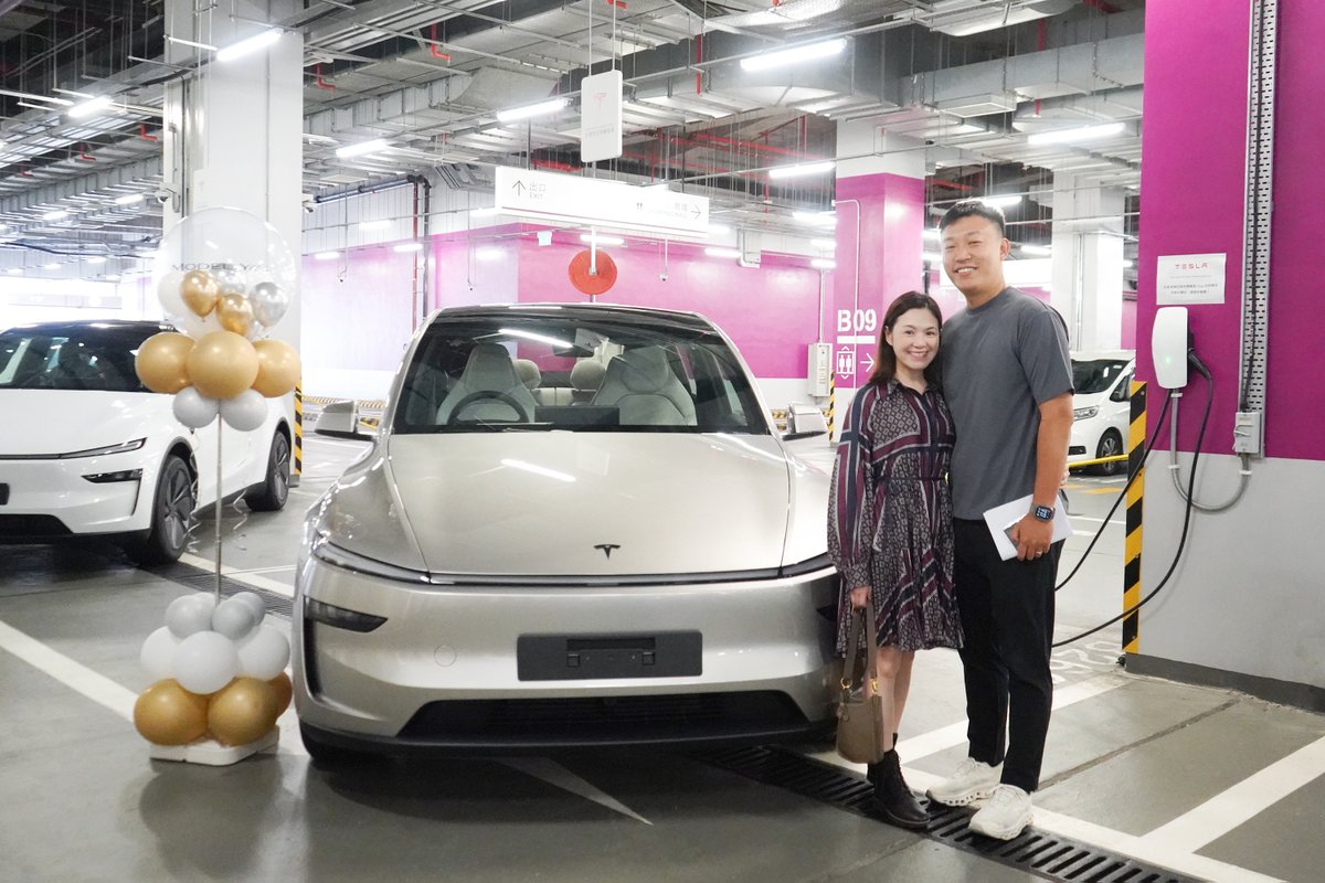 Tesla Macau 澳門 tweet media