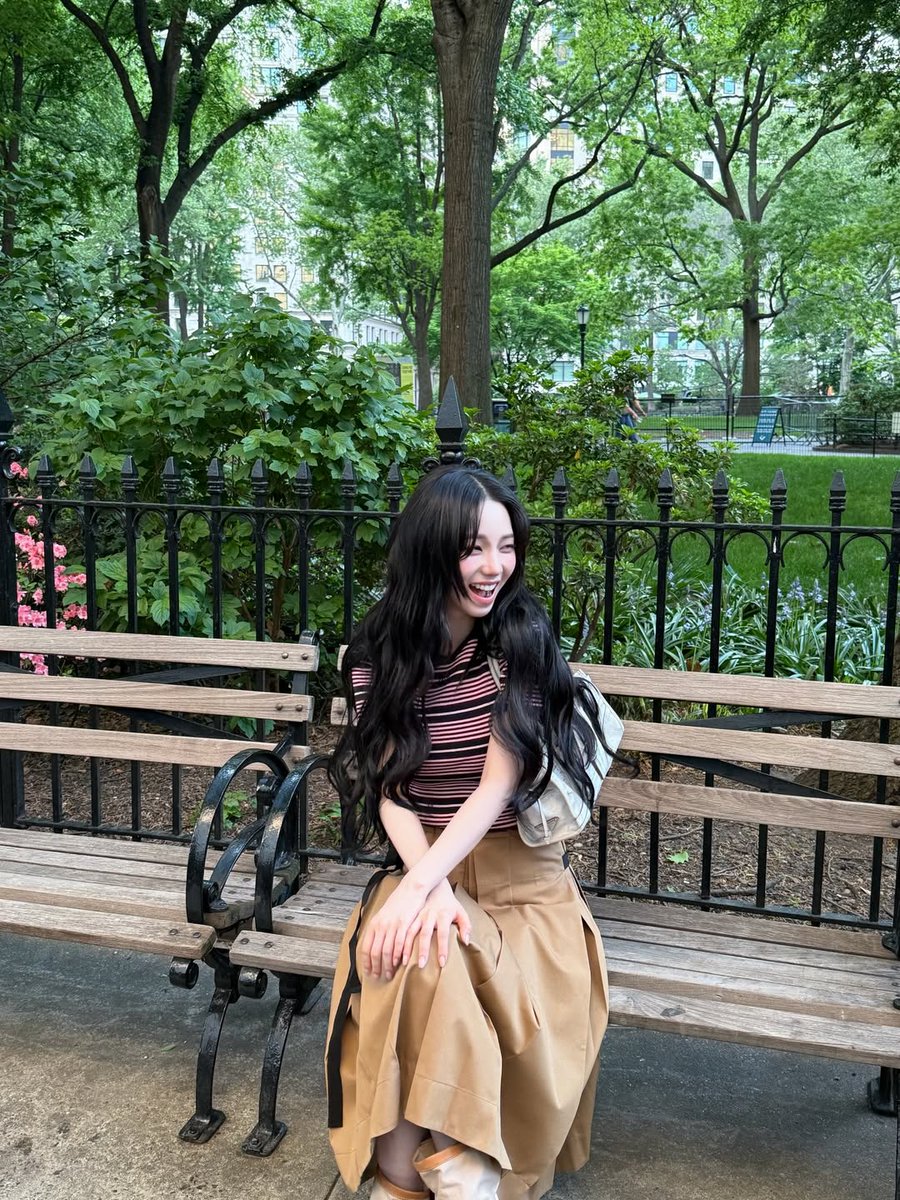 butterflyflyye's tweet photo. Lihat lah cewek cantik yang keciduk jualan es lemon kemaren. Sekrg mode selebgram😭, Cantik banget sih karina. https://t.co/uqhR4F9hH4