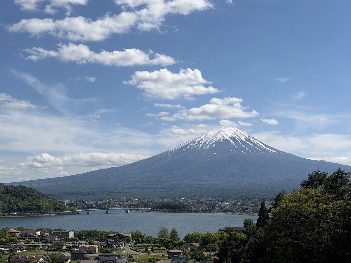sunflower54720's tweet photo. ＧＷ最終日は富士山が見えるホテル
ラビスタ富士河口湖へ🗻✨✨
渋滞もなくスムーズだった

お部屋からも富士山が見えて何もかもが最高なホテルでした🥰
また行きたいな💕
 #ラビスタ富士河口湖 https://t.co/Woe2B2iDw2