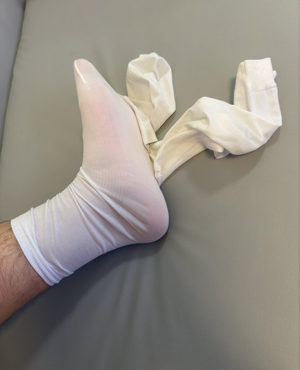 Whitesocks tweet media