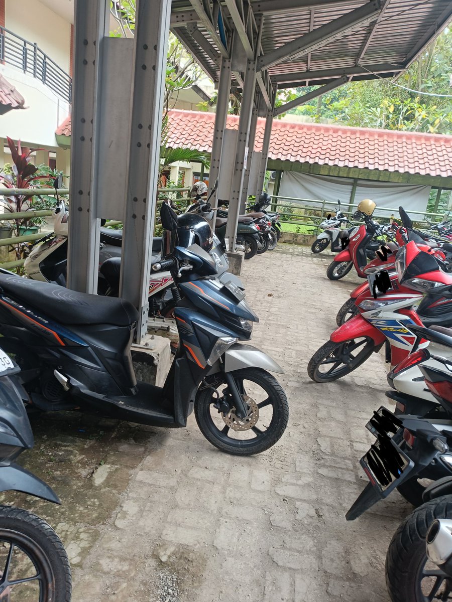 transpottting's tweet photo. woi dumbfuck lah https://t.co/nDDmmHSuPI