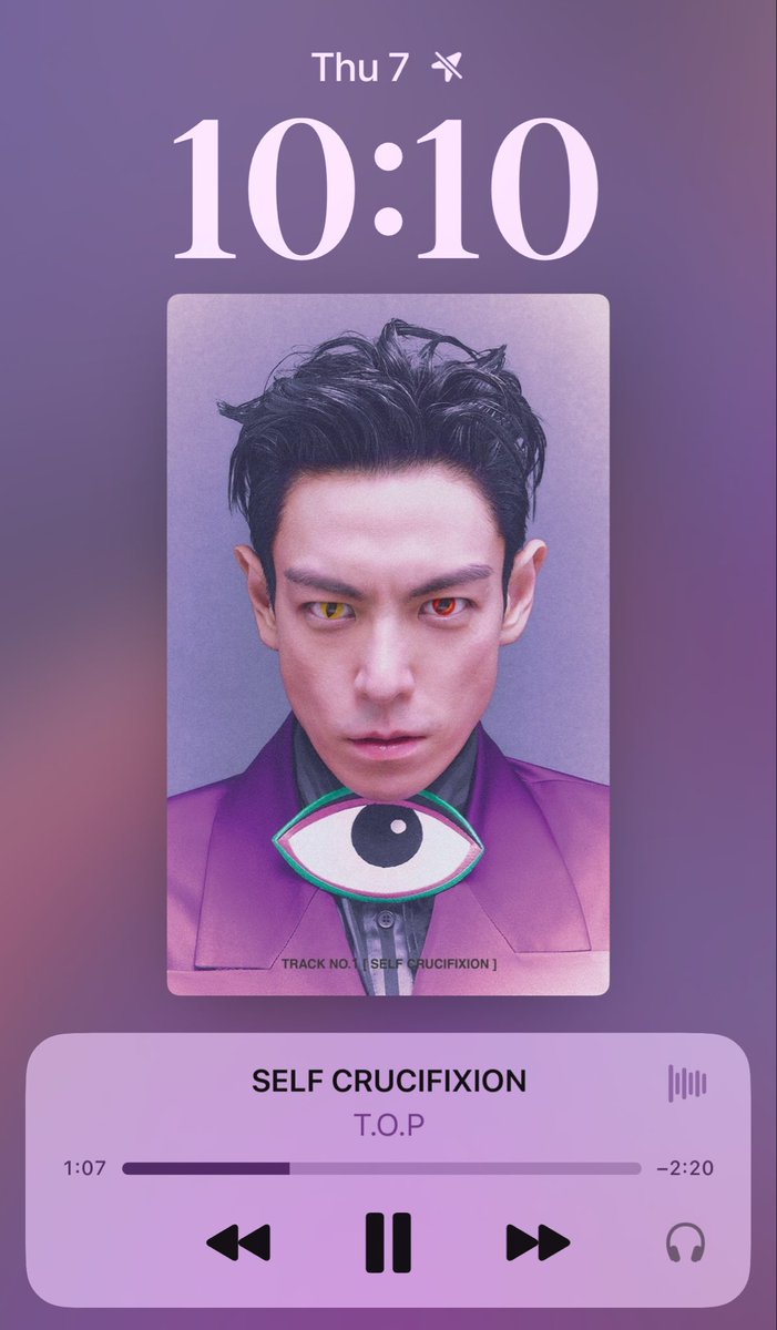maejch's tweet photo. My lockscreen looks kinda cool https://t.co/CbjXCwAfQO