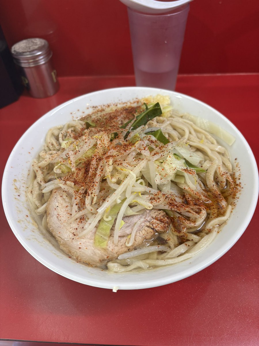 ラーメン二郎 越谷店
埼玉県  越谷市

◻︎小ラーメン豚一枚

◻︎塩ラーメンに変更

美味すぎる🤤
店主殿、助手様ご馳走様でした🙏
