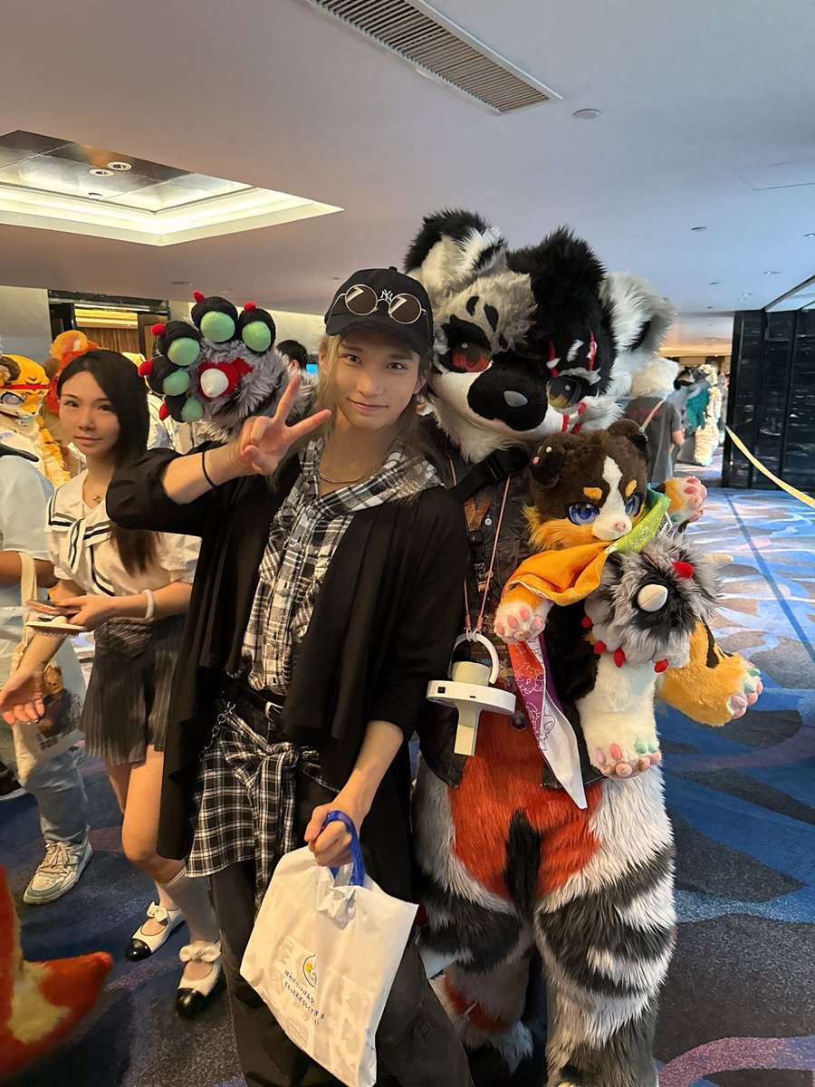 Guodong_zeri's tweet photo. 希望下次见面捏 https://t.co/hDBvx3Bo6k