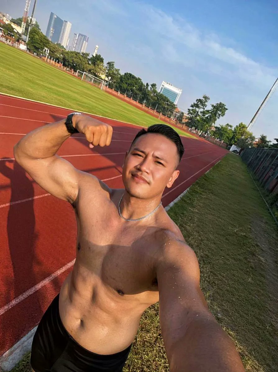 MuscleDaddySby's tweet photo. #muscle #musclesurabaya #runnerssurabaya https://t.co/4VyQjTieBt