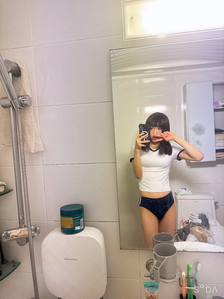 CD규리 tweet media