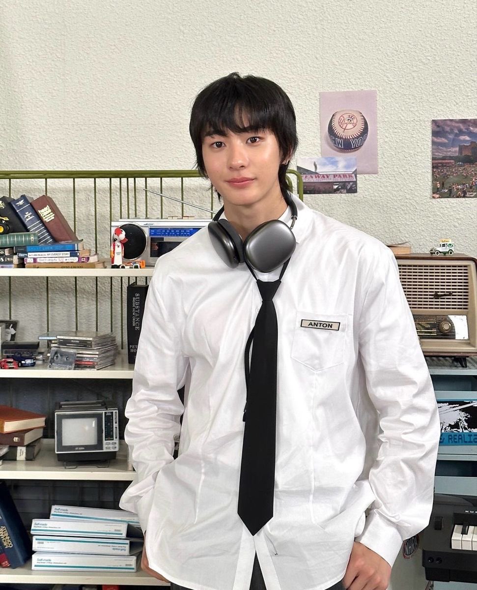 슢❔ tweet media