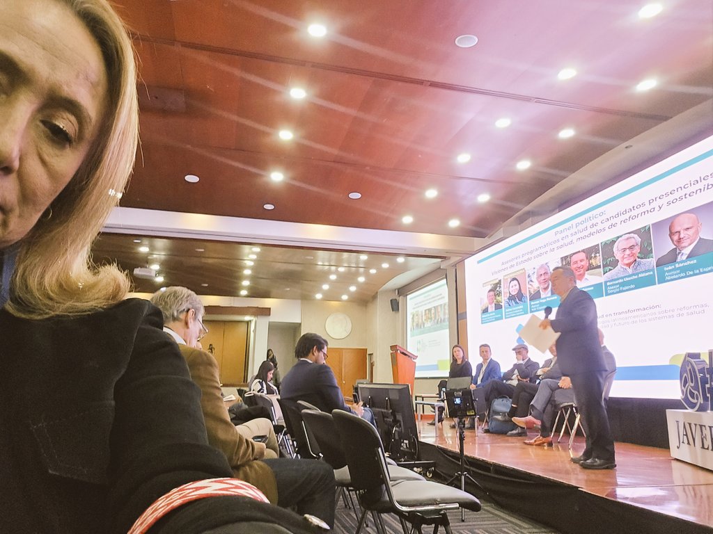 clemayorga's tweet photo. Gracias @ZulmaCucunuba @UniJaveriana por este necesario evento en medio de esta crisis del sistema de salud, trayendo evidencia e información relevante sobre sistemas de salud en el mundo y cómo lograr mejoras en resultados en medio de la crisis del sistema en Colombia. https://t.co/3BP78FyEXP