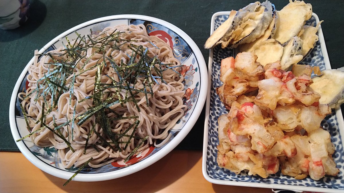 お昼ごはんに天ぷら揚げるくらい体調が復活。