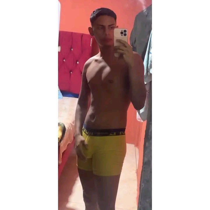 Síganme en Instagram @citrinohope