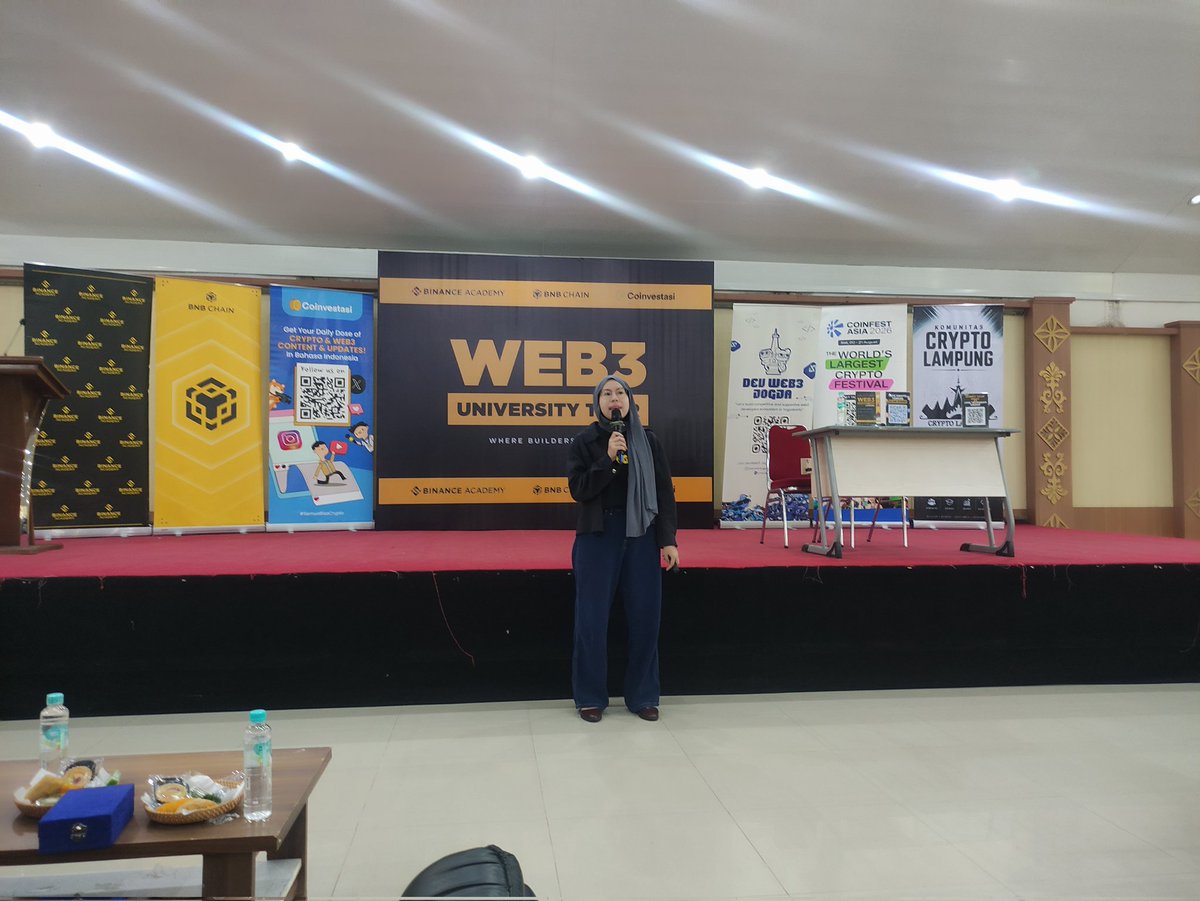 agusst_official's tweet photo. Great experience at Web3 University Tour at ITERA
Learned more about Web3, blockchain, crypto, and why research & risk management are important in this industry
Thanks @BinanceAcademy @coinvestasi @devweb3jogja
#WhereBuildersBuild #BinanceAcademyUniversity #SemuaBisaCrypto https://t.co/ND5N1hmmFy