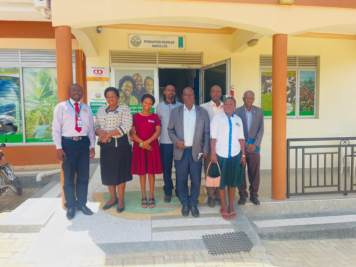 Nyakayojosacco's tweet photo. Yesterday, we hosted management & Board members from Rugarama Sacco LTD at our Head Office in Mbarara City. We're glad to share best practices that have fueled our growth over 20+ years. Collaboration and knowledge-sharing are key to our success,#CooperativeSpirit #PartnerWithUs https://t.co/n3aYzphaol