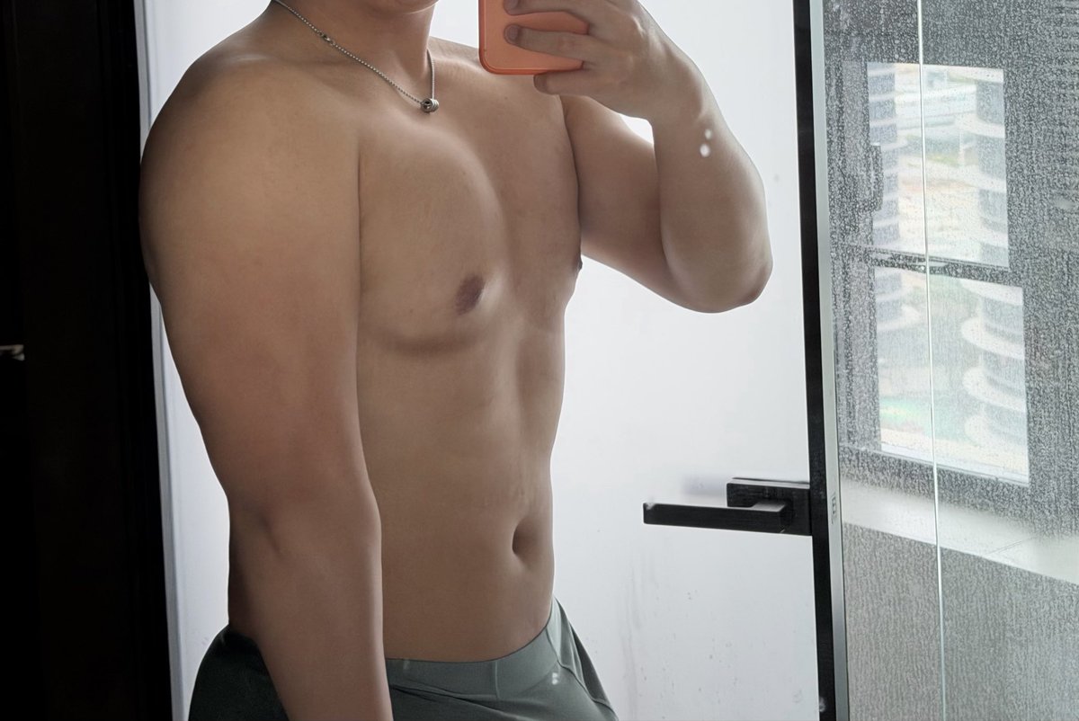 TT15917293412's tweet photo. 什么时候才可以被肌肉爸爸玩
最近天天想着被操，想被内设 https://t.co/DDCVKnMPlS