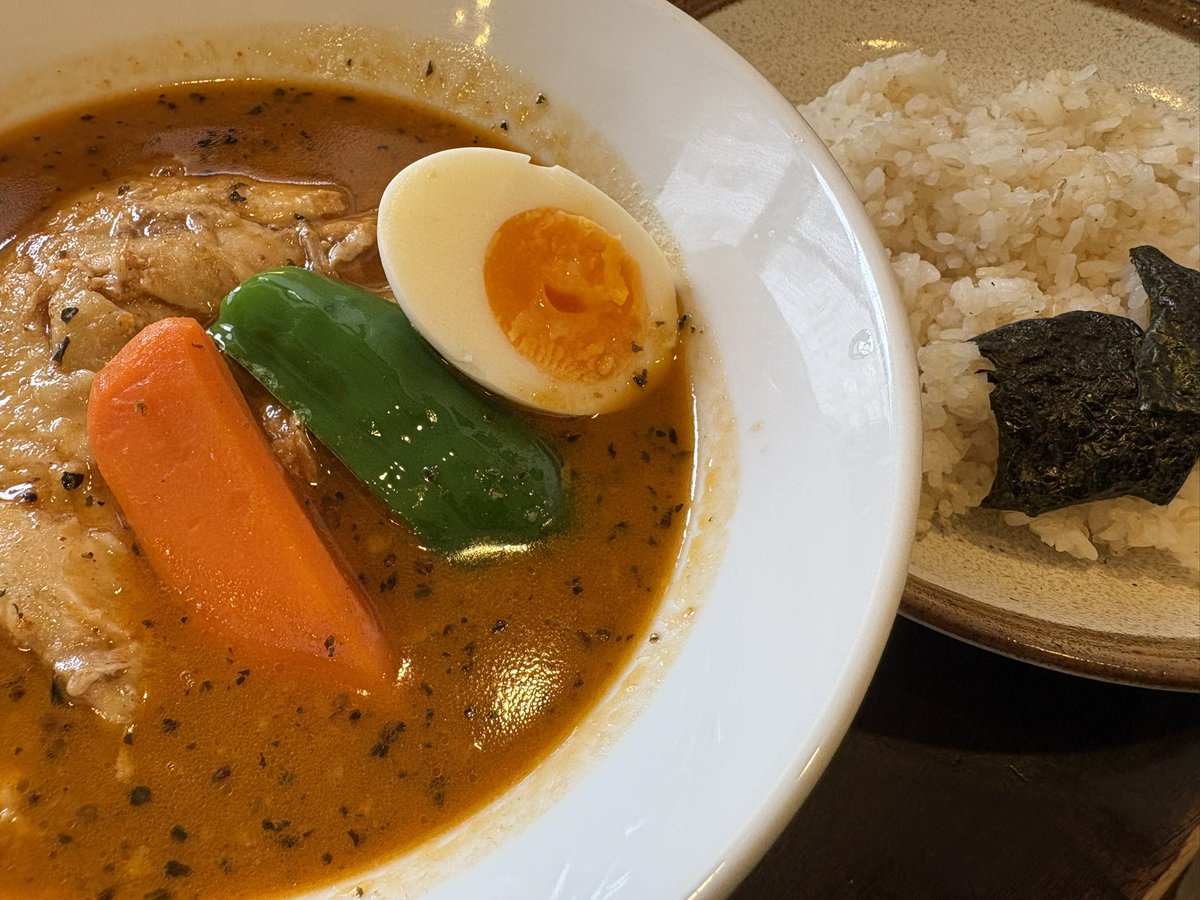 ダイフィス tweet media