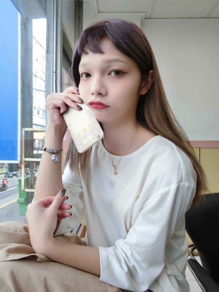 LiLinOAO's tweet photo. 小時候的我2 https://t.co/D1wxR89m9D