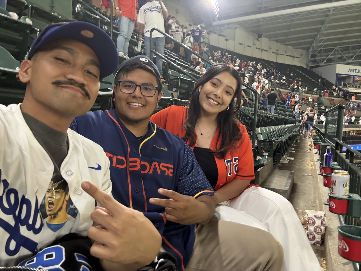 JCxElite's tweet photo. Houston Day Trip w the homies for Cinco de Mayo 
Lets Go Dodgers!!🔥💙 https://t.co/m2iPjDcypl