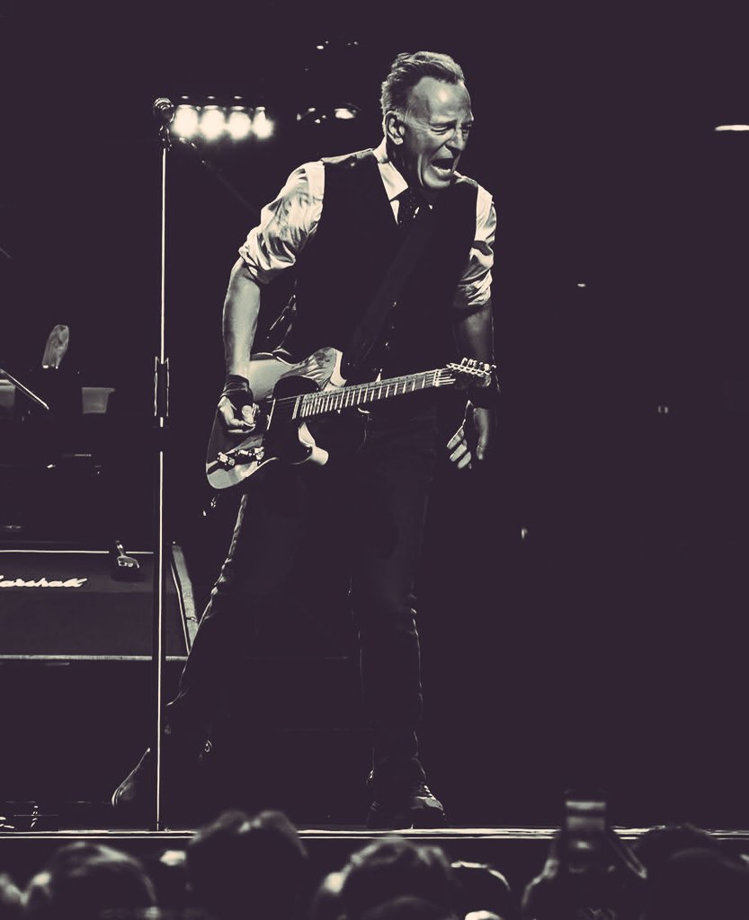 VLafora's tweet image. Bruce morning Davide. Great video
Happy #SpringsteenThursday mio fratello. Come on 😎👍✌! 
📷 By #UBSArena
UBS Arena, Belmont Park, Elmont, New York, May 5, 2026
