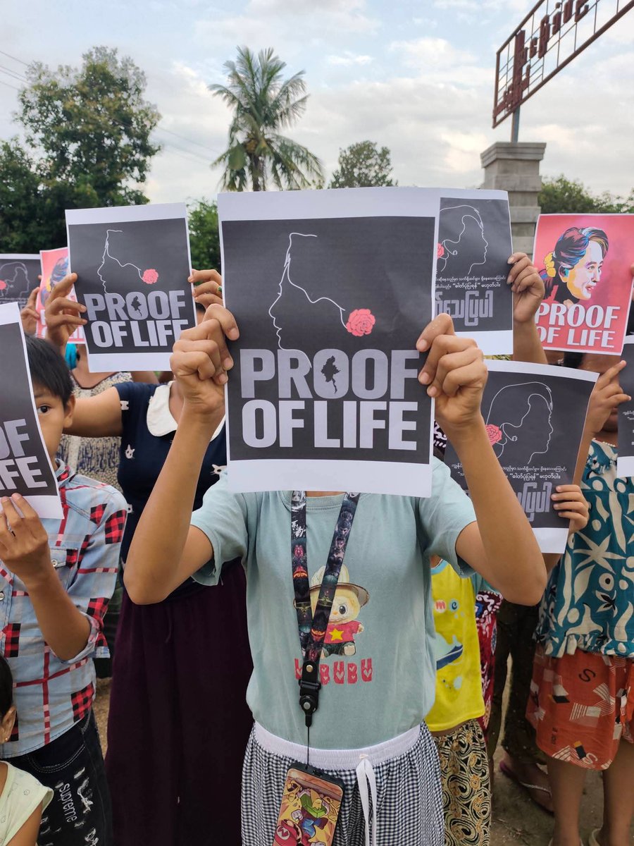 htartha76128693's tweet photo. Yesterday in Sagaing Region, the Letpadaung Mountain Main Strike column joined the Proof of Life movement, demanding the junta prove Daw Aung San Suu Kyi is still alive.
#SagaingProtest
#2026May7Coup
#WhatsHappeningInMyanmar https://t.co/UBLu58y6zX