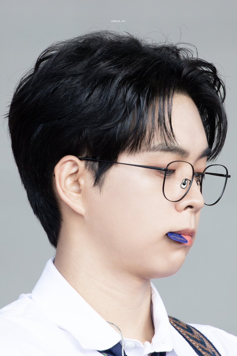 청춘 tweet media