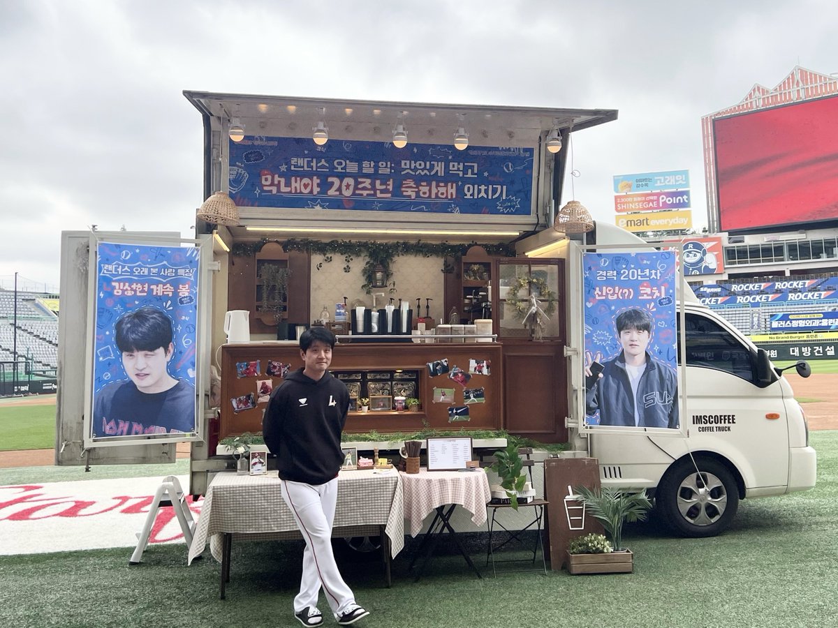 면도 좀 하라고 했을텐데 아무튼간 막내야 축하한다~