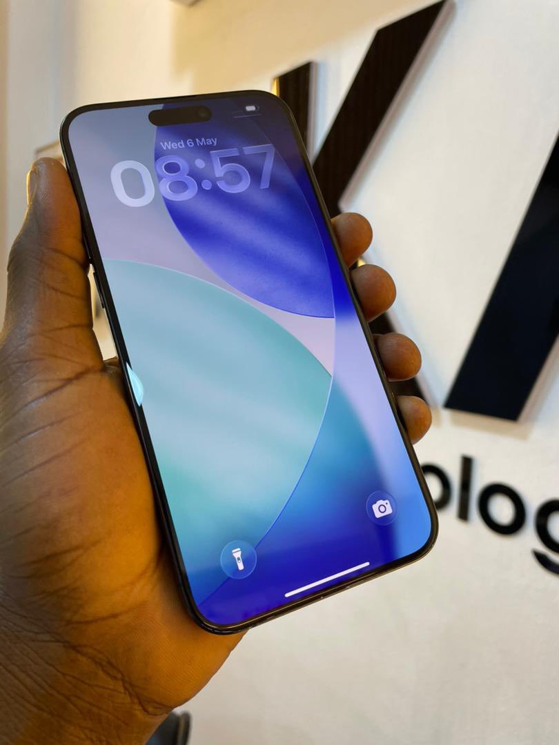 kofisikaa's tweet photo. Pre Owned Factory Unlocked (Physical Sim + Esim)

1) 16 Pro 256gb White Titanium 
94%🔋
Gh¢8,999.99

2) 16 Pro 1TB Black Titanium 
100%🔋 (CC 77)
Gh¢10,699.99

3) 16 Pro Max 256gb Black Titanium 
91%🔋
Gh¢9,999.99

Swap Allowed with phones in perfect condition 

Dm/WhatsApp/iMessage/Call 0504988015 / 0547779861