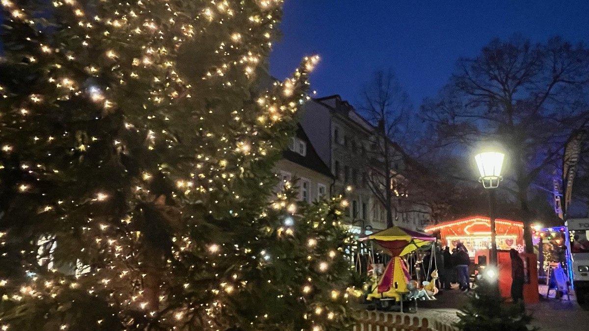 Der Dezember in Zeitz: Wie wird denn der Advent in Zeitz? Leser fragen, der OB sagt, wie es weitergeht mit dem Weihnachtsmarkt mz.de/lokal/zeitz/wi…