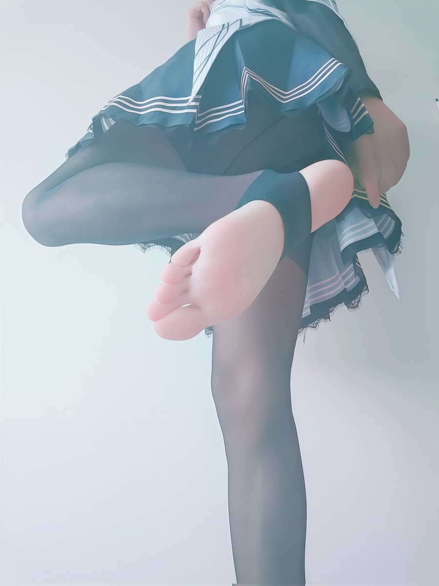 The_Last_kk's tweet photo. 难道只有我A了游戏是真的短时间内不会回坑吗？
#男娘 #伪娘 #cosplay #���日方舟 #踩脚袜 https://t.co/jF9SSBZ0q4