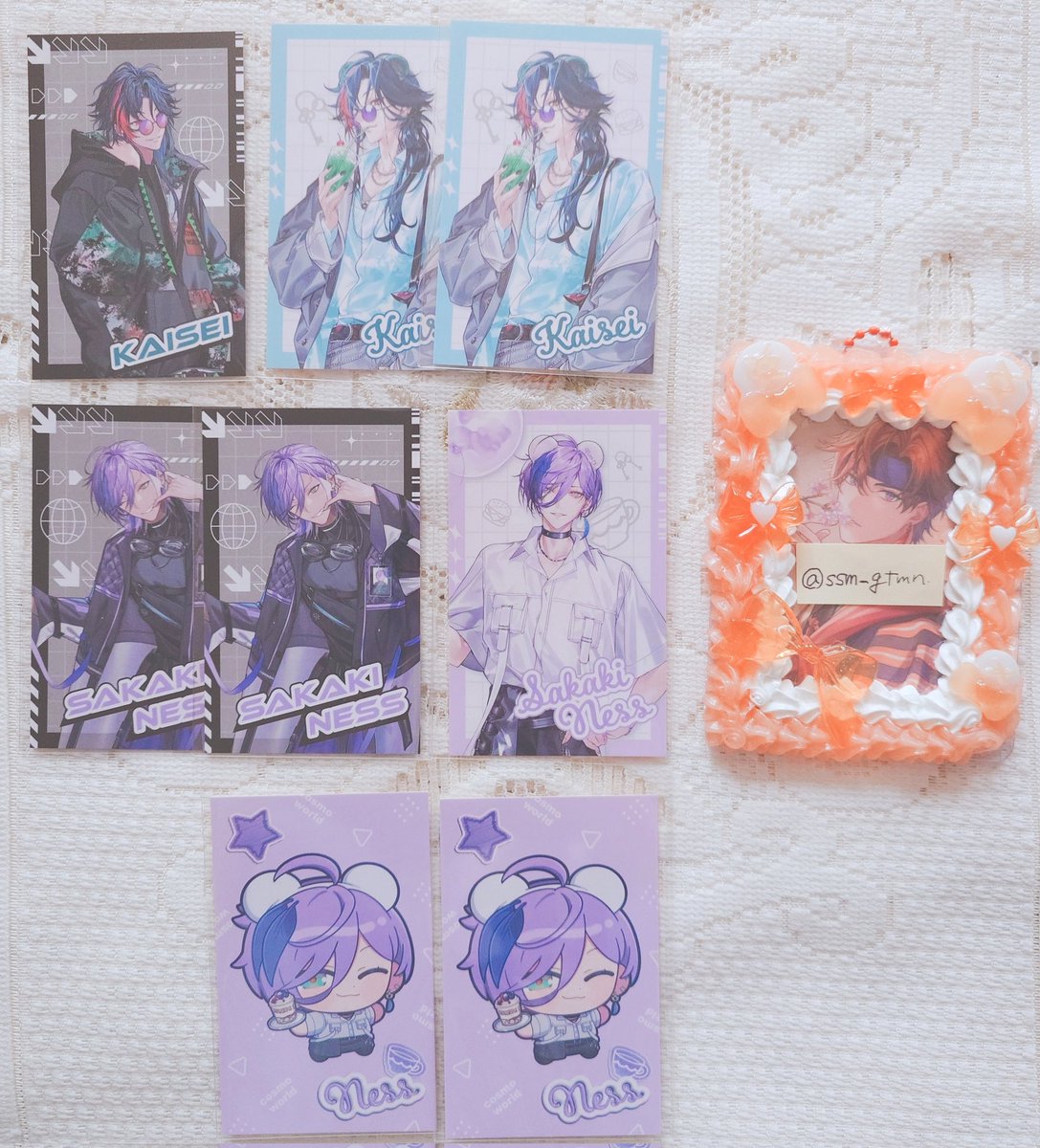 ssm_gtmn's tweet photo. 【交換】にじさんじ 3SKM コスモワールド チェキ風カード 缶バッジ

【譲】画像のもの
【求】同種🟧の方(等身⇔等身、SD⇔SDの交換で、昼夜の絵柄は問いません)

郵送交換のみ。
検索からでも気軽にお声掛けください。 https://t.co/NjstWqgQw4