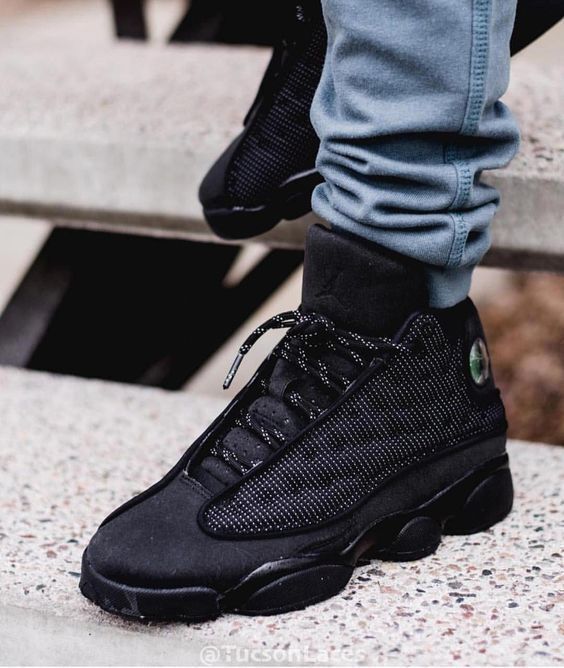 SneakerAlert tweet media