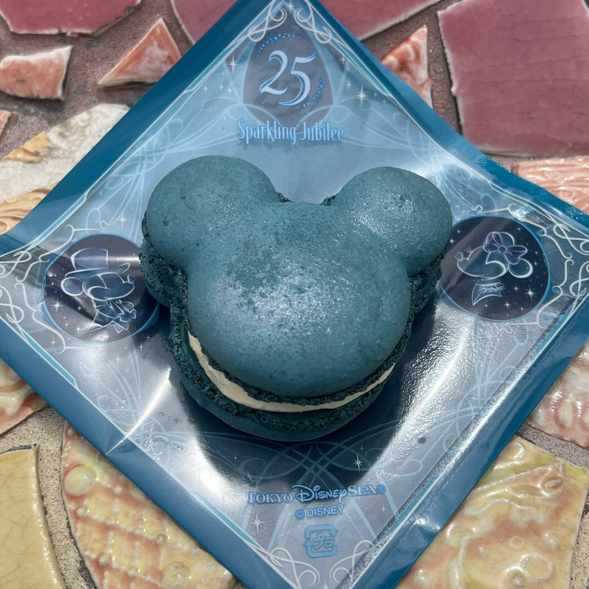 hatako_mt's tweet photo. スパークリング・ジュビリーしてきた（目的は青いフード😋） https://t.co/jITPqyMqsg