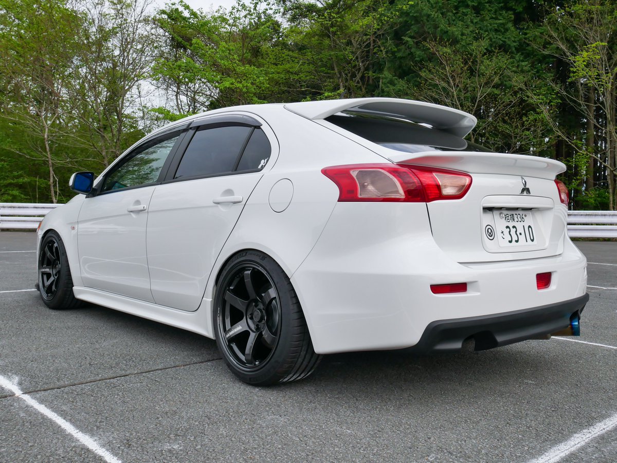 HRすず tweet media