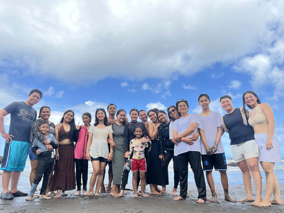 EuthAnn69's tweet photo. I have not been with them for more than a decade, pero nung bumalik ako parang hindi ako nawala. Same feeling every time I'm with her family and relatives but now mag partner na tayo mas naging masaya. https://t.co/fTkd2ezabY