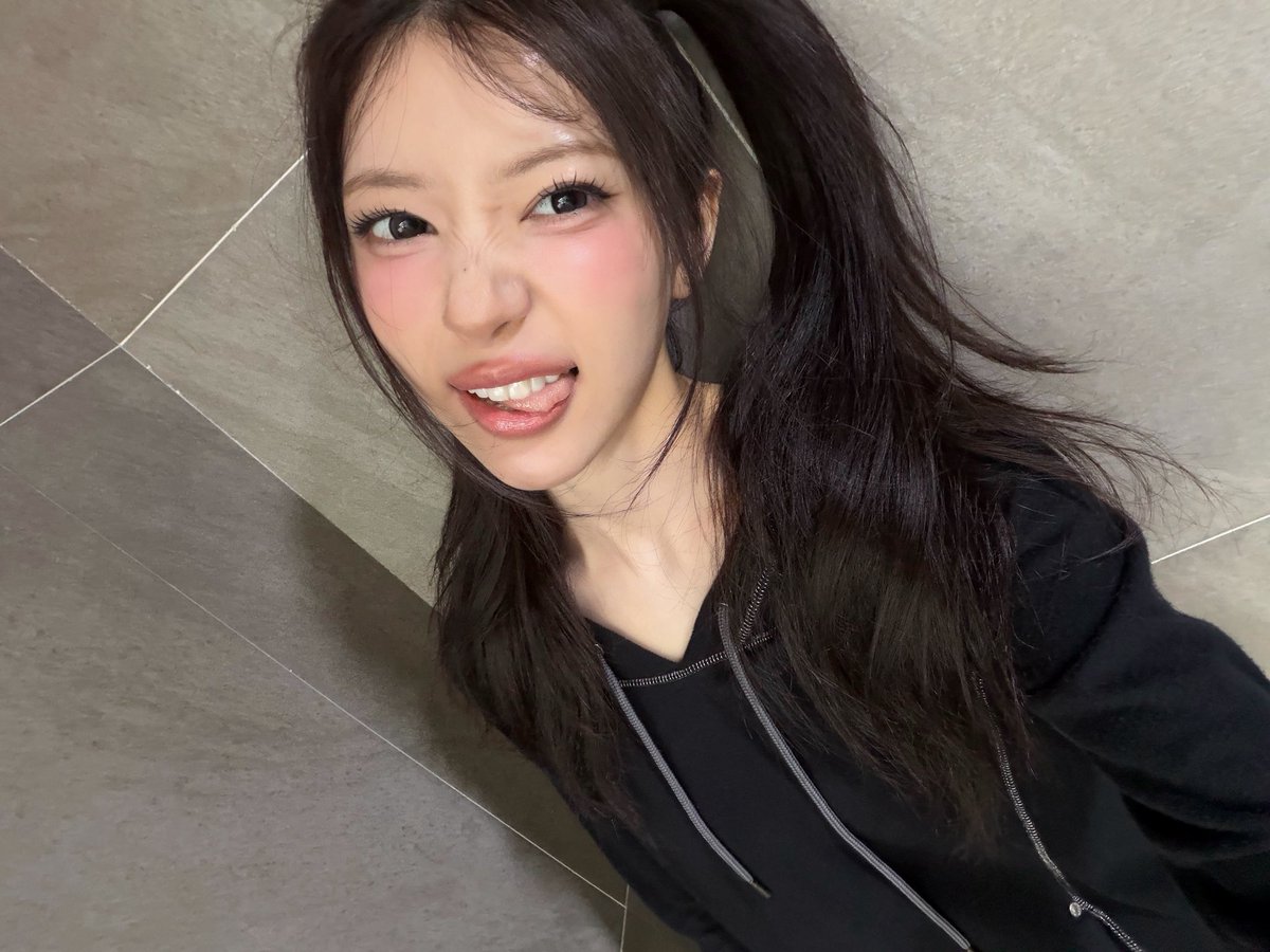 🌟 #MOKA | 260507

☕: MoOTD~~

#ILLIT #아일릿 <a href="/ILLIT_official/">ILLIT official</a> <a href="/ILLIT_twt/">ILLIT</a>