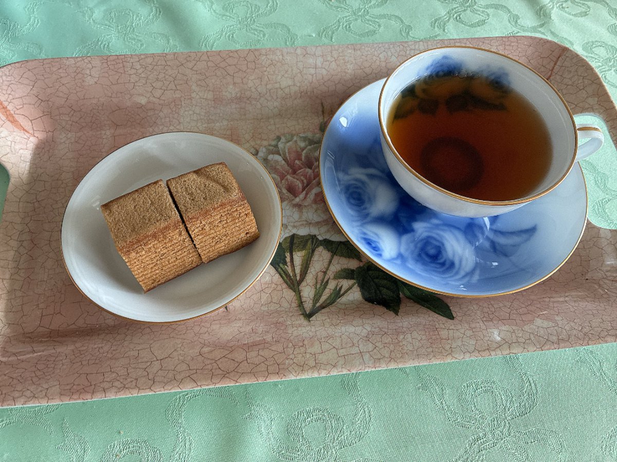 お茶の時間
ディンブラ
無印良品　紅茶バウム
GW色々ありすぎてかなり疲れました
ゆっくりお茶したい
#茶好連
