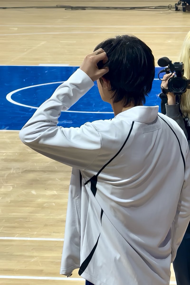 우울면 tweet media