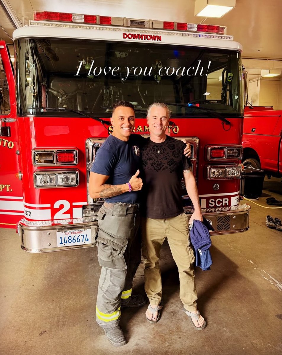 TheBigBroTea's tweet photo. Coach visited Joe at the fire house #survivor50 https://t.co/VTVapHVQMi