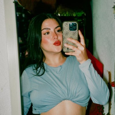 _naomygp_'s tweet photo. #NuevaFotoDePerfil https://t.co/GJb7rrcAS9