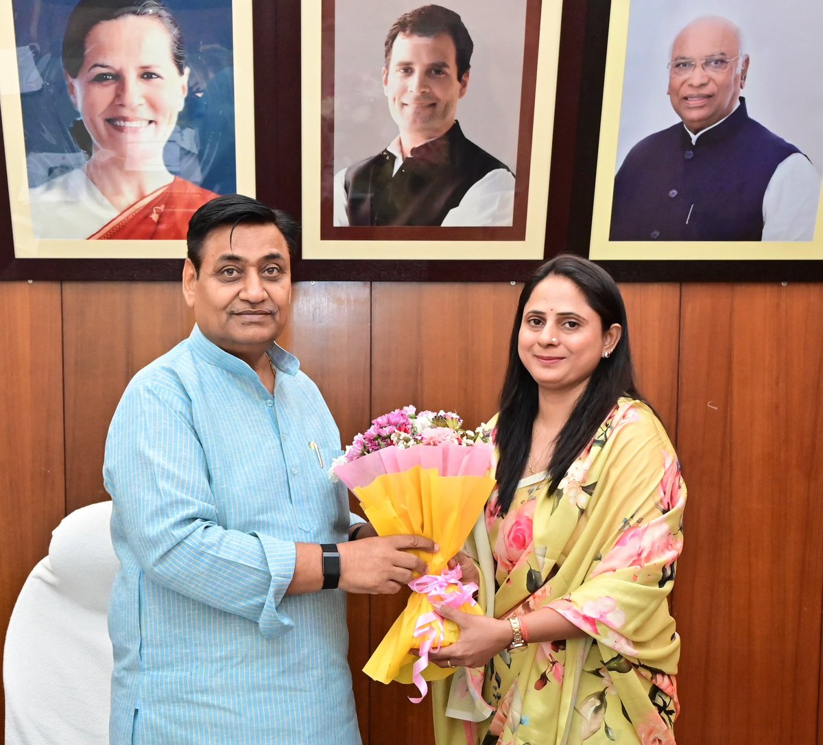 DimpleR26270438's tweet photo. राजस्थान प्रदेश कांग्रेस कमेटी के अध्यक्ष आदरणीय गोविंद सिंह जी डोटासरा साहब से शिष्टाचार मुलाकात की।
Indian National Congress - RajasthanGovind Singh Dotasra https://t.co/Ipl2XKSBsi