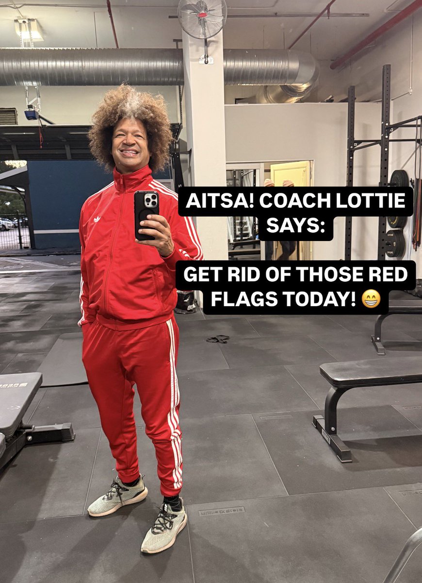 marclottering's tweet photo. Have theeeeee best Thursday everrrrrr!!!!! 🥰🥰🥰 #happythursday xxx https://t.co/bpLY11gGDT