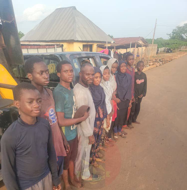 HQNigerianArmy's tweet photo. TROOPS OF 12 BRIGADE RESCUE KIDNAPPED VICTIMS, FOIL TERRORIST LOGISTICS MOVEMENT IN KOGI STATE
Troops of 12 Brigade Nigerian Army have recorded significant operational successes in Kogi State, rescuing kidnapped victims and foiling a terrorist logistics movement in separate but coordinated operations conducted on 6 May 2026.
In a major breakthrough under Operation TIGER PAW II, troops successfully rescued the remaining kidnapped victims from the Daarul-Kitab Islamic Orphanage following sustained search and rescue efforts. Acting on credible intelligence and maintaining persistent operational pressure, troops of the Brigade’s Blocking Force intercepted and recovered the victims within the Agbaja Forest general area in Lokoja Local Government Area.
The rescued victims comprised five boys, two girls, and two adult females, believed to be the wives of the proprietor of the orphanage. They were promptly evacuated to the 12 Brigade Medical Centre where they received immediate medical attention and first aid. All victims are reported to be in stable condition.
In a related development on the same day, troops acting on credible intelligence on the activities of an arms and ammunition syndicate intercepted and apprehended a suspected terrorist ammunition courier along road Obajana–Lokoja in Lokoja Local Government Area. The suspect, identified as Yahaya Umar, was found in possession of 500 rounds of 7.62mm NATO belted ammunition concealed inside a bag of maize in an attempt to evade detection.
Preliminary investigations revealed that the suspect is a key logistics courier involved in the movement of arms and ammunition for terrorists across states within the North Central region. Further interrogation indicated that the ammunition was handed over to him at Obajana Forest and was being transported to Dikko Junction in Suleja, Niger State, for delivery to a yet-to-be-identified terrorist.
The suspect is currently in custody and undergoing further interrogation to aid ongoing operations aimed at dismantling the criminal network and apprehending other members of the syndicate.
These coordinated successes underscore the Nigerian Army’s unwavering commitment to safeguarding lives and property, while sustaining aggressive operations against terrorists and their collaborators. Members of the public are encouraged to continue providing timely and credible information to security agencies to support ongoing efforts.
HASSAN ABDULLAHI
Lieutenant
Acting Assistant Director Army Public Relations
12 Brigade Nigerian Army
6 May 2026
#HqNigerianArmy
#NigerianArmyInfo