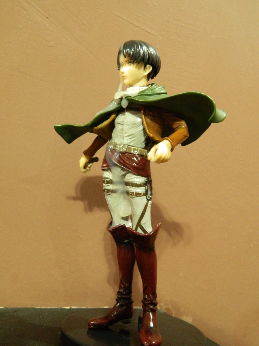 mubkkake's tweet photo. Levi  Ackerman Attack on titan  figure bukkake,  session 1 #フィギュアぶっかけ https://t.co/rEKcRYm9zF