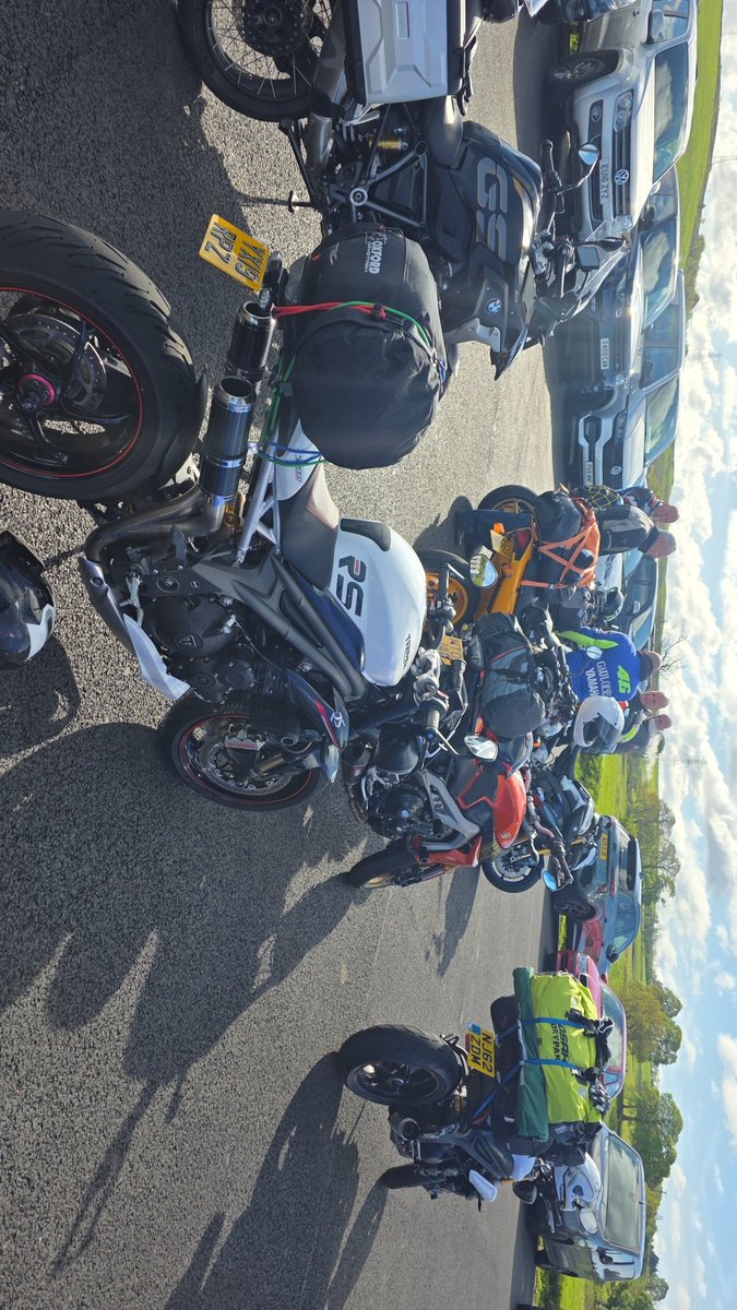 danny_direct's tweet photo. NW200 LET GO.... weather be good https://t.co/RqDCKob7dL