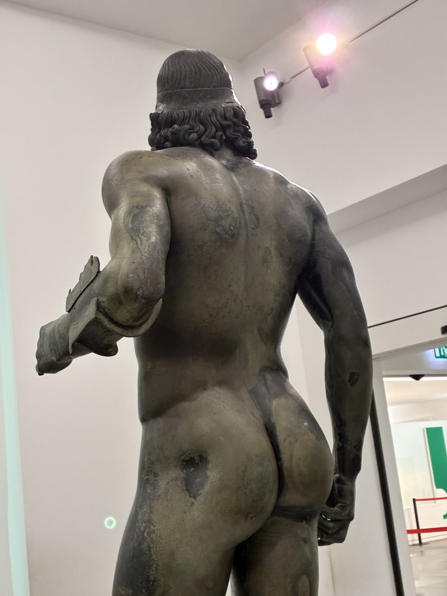 Archivio storico di pornografia gay tweet media