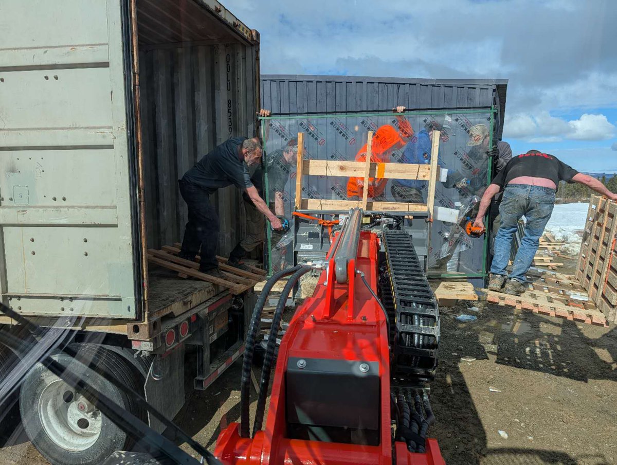 everun2007's tweet photo. Built for tough jobs, trusted by customers worldwide. 💪
EVERUN machines delivering reliable performance on real job sites across the USA. 🇺🇸🚜
#Everun #loaders #everunmachinery https://t.co/ndVGoy0jpQ