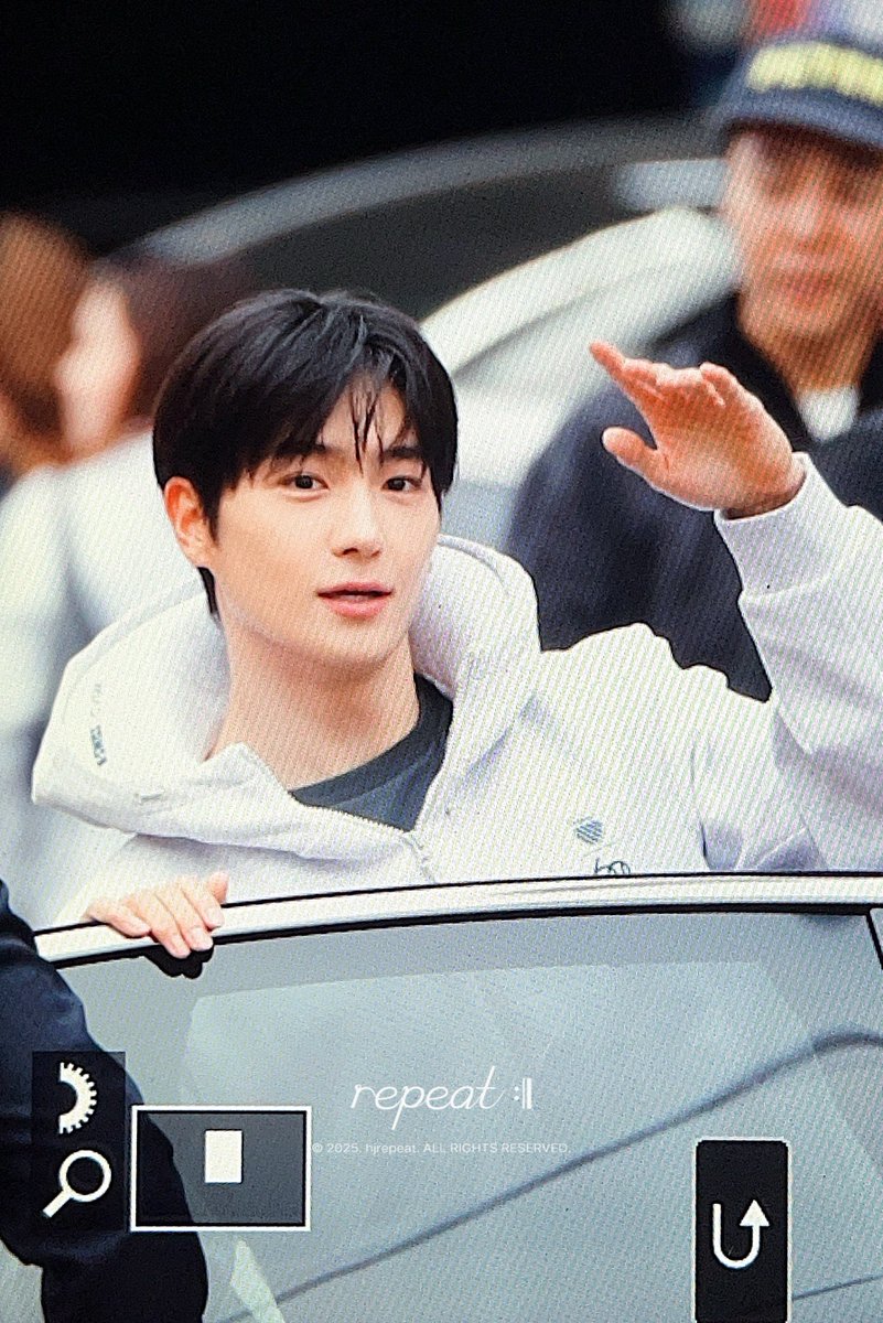 hjrepeat's tweet photo. 260507 
#현재 #이재현 #더보이즈 #TBZ #THEBOYZ https://t.co/kNyNRp1FNl