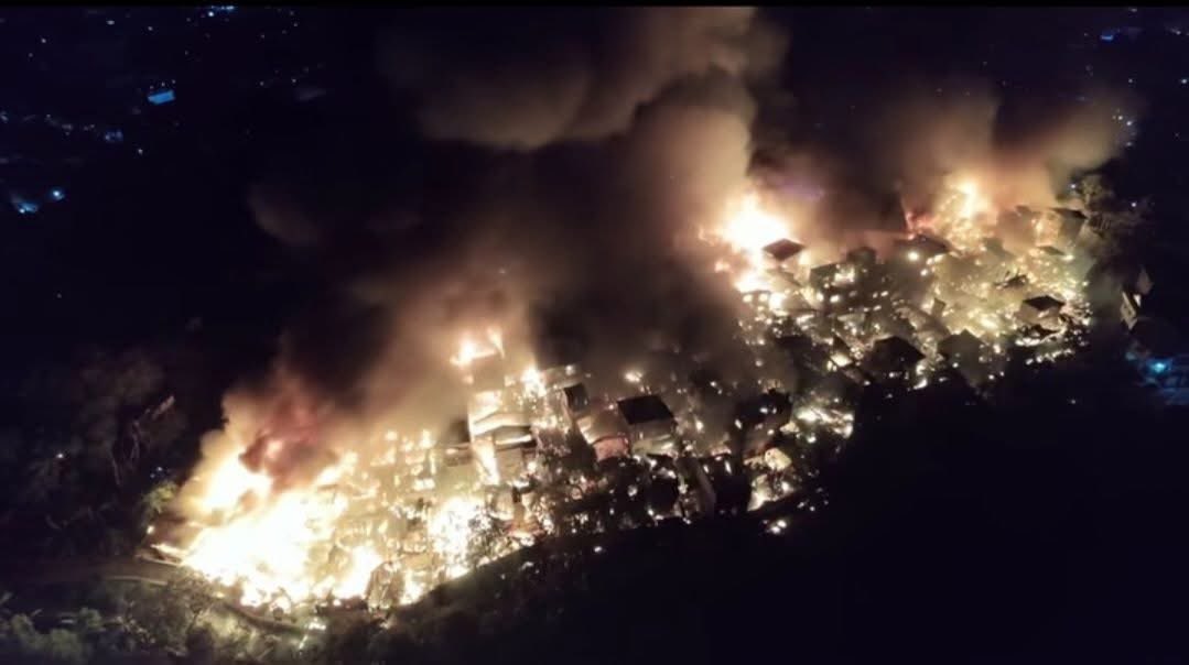 alex_park61's tweet photo. Hello everyone!

I honestly don't know if this donation drive will work out, but I'm trying my luck because this is the best way I can help as of the moment. Even the smallest amount can already make a difference for the fire victims in Lower Brgy.
Parañaque City 

#PisoForACause https://t.co/Lebt6ZPjDf