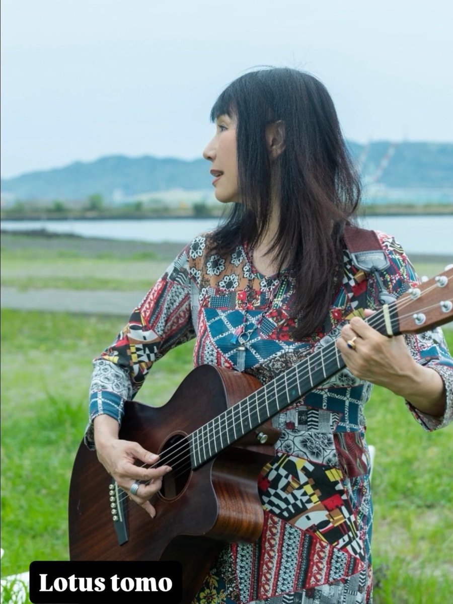 BUZZmerumo's tweet photo. 5月9日(土) Isakaya Moto Studioに Lotus tomo弾き語りで出演します！！
18:30 オープン
19:00 スタート
出演
Lotus tomo
モトさん
カメノヒロユキさん
 RYOJIROCKさん
モトスタ、久しぶりなので とても楽しみです！！
遊びにきてね〜🙏🙏
心よりお待ちしいます🍀⋆゜
#IsakayaMotoStudio 
#lotustomo https://t.co/a2TkLQErXW