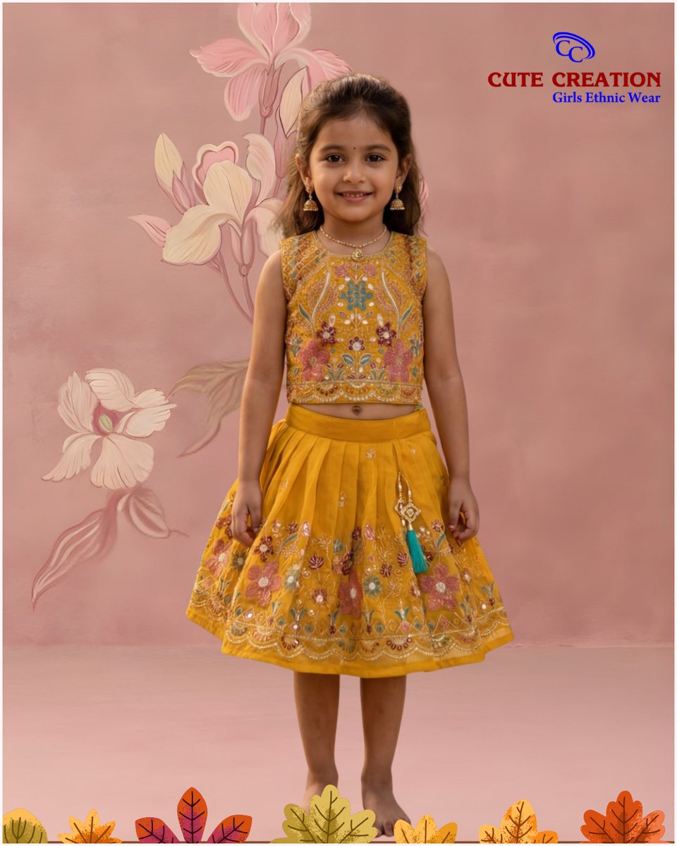 cutecreation12's tweet photo. Sunshine yellow lehenga spreading elegance charm beauty and festive vibes ✨

#YellowLehenga #LehengaCholi #EthnicWear #FestiveLook #TraditionalFashion #DesiStyle #WeddingFashion #IndianWear #FashionGoals #StylishLook

{Yellow lehenga, festive vibes, elegant charm✨} https://t.co/SNp3XcIlPG