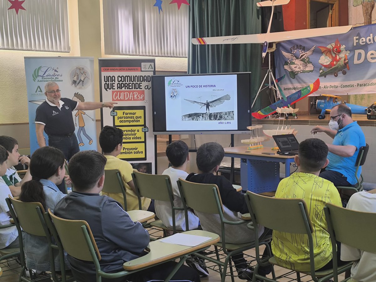 feada_'s tweet photo. El CEIP Andalucía de Linares (Jaén) acogerá este próximo 29 de mayo la 5ª Edición del Campeonato de Andalucía de Aeromodelismo en la categoría A1 de microveleros lanzados a mano 🛩️🙌
Una jornada llena de emoción, precisión y pasión por el vuelo 🚀💨
¡Mucha suerte! 👏🎯 https://t.co/bXOrVg1Jvs
